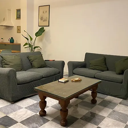 Apartment Lo